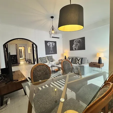 Mhouse Lease Cascais Spacious 3 Bedroom Family Next Center アパート アルカビデシェ