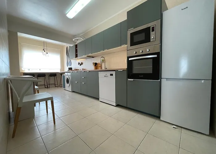 Mhouse Lease Cascais Spacious 3 Bedroom Family Next Center